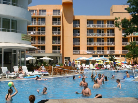 SUN PALACE