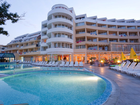 SUN PALACE