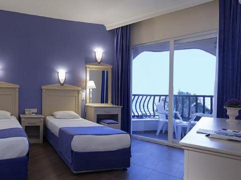 CLUB TURTAS BEACH HOTEL