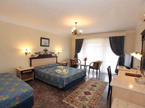 CLUB YALI HOTEL & RESORT