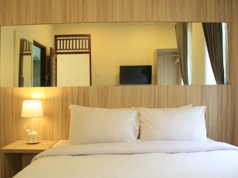 CLV Hotel & Villas
