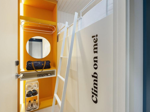 Coeo Pod Hostel