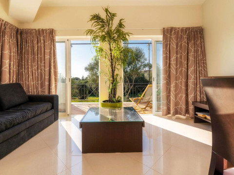 Colina Verde Resort