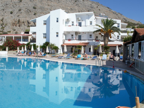 Coliseum Studios & Apartments