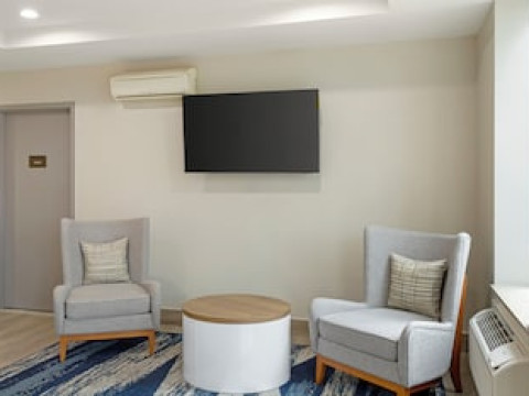 COMFORT INN STATEN ISLAND