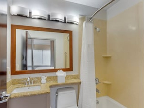 COMFORT INN STATEN ISLAND