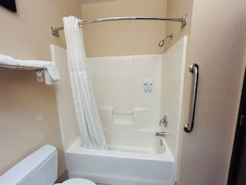 COMFORT SUITES PORTLAND SOUTHWEST