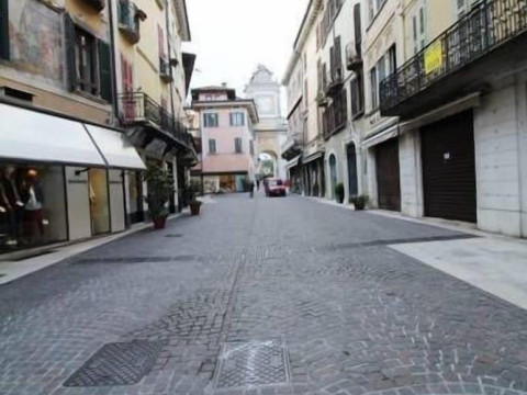 Comfortable Apartment Cavour Square