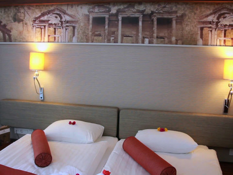 Commodore Elite Suites