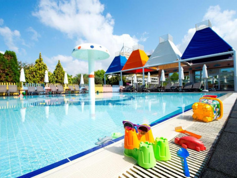 CONCORDE DE LUXE RESORT