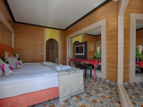 Concordia Celes Hotel