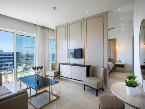 Hotel Constantinos The Great Beach