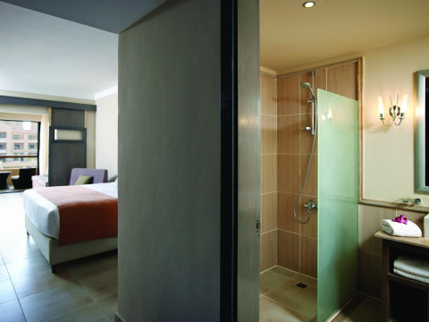 Coral Sea Aqua Club Resort