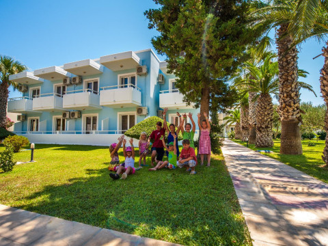 Corali Hotel & Apartments