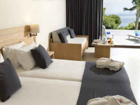 CORFU HOLIDAY PALACE - KANONI BEACH