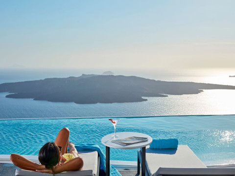 Cosmopolitan Suites Santorini