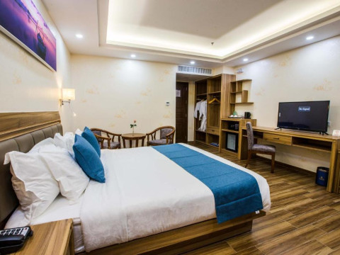 Costa Palawan Resort