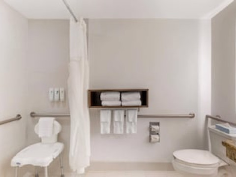 COUNTRY INN & SUITES BY RADISSON, ATLANTA GALLERIA/BALLPARK, GA