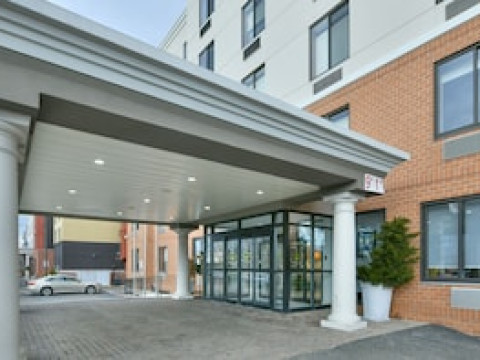 COUNTRY INN & SUITES BY RADISSON, STATEN ISLAND