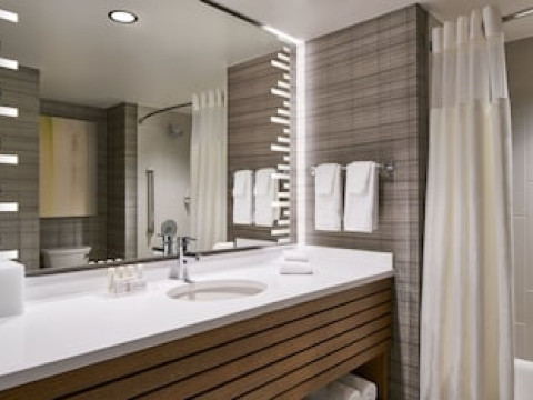 COURTYARD BY MARRIOTT WASHINGTON DOWNTOWN/CONVENTION CENTER