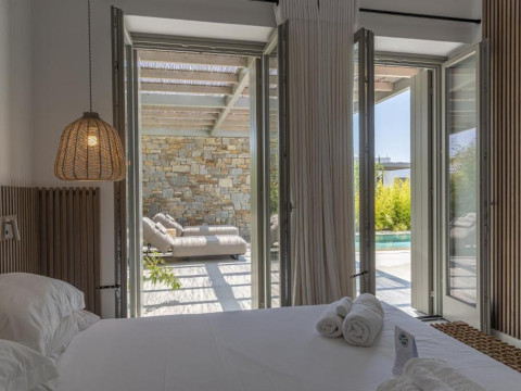 Cove Paros