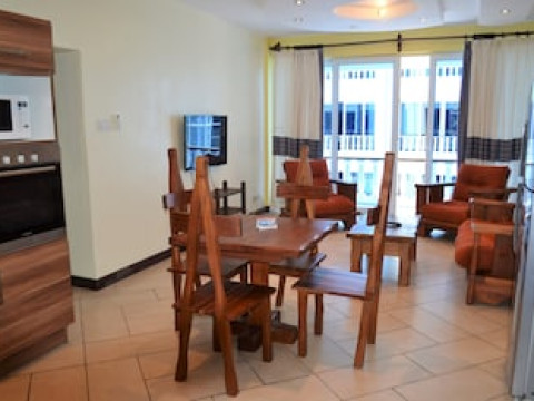 COWRIE SHELL BEACH APARTMENTS