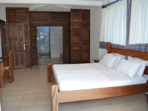 COWRIE SHELL BEACH APARTMENTS
