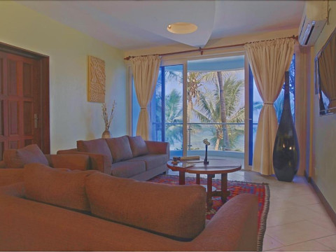 Cowrie Shell Beach Apartments