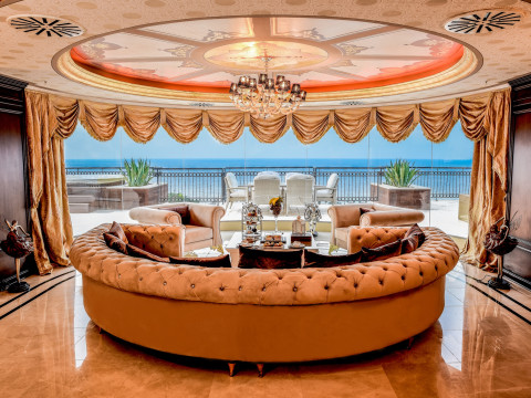 Cratos Premium Hotel & Casino