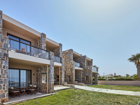 CRETECO HOTEL AND SUITES