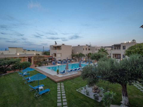 CRETECO HOTEL AND SUITES