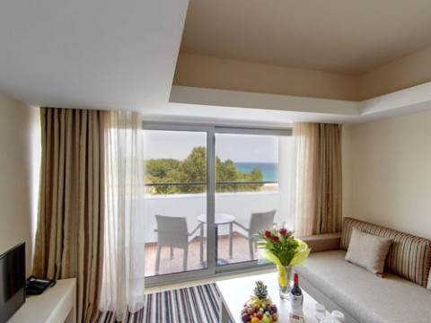Cronwell Platamon Resort