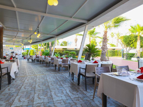 CRYSTAL ADMIRAL RESORT  SPA