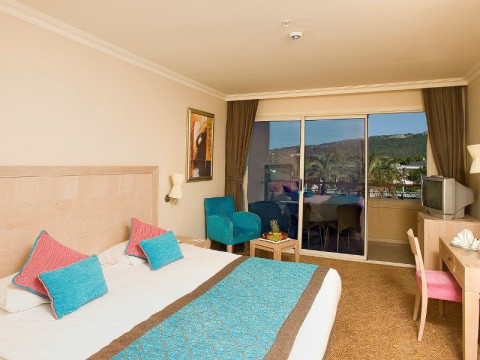 Forest Retreat and SPA (Com Maciuca)