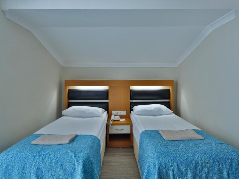 CRYSTAL FLORA BEACH RESORT