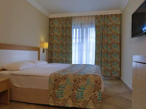 GREEN BAY RESORT & SPA