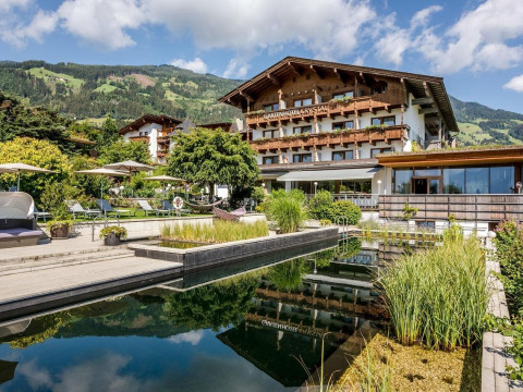 GARTENHOTEL CRYSTAL