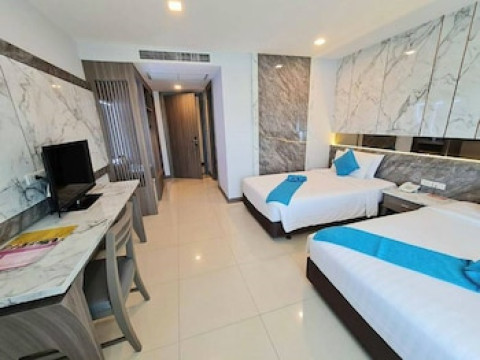 CRYSTAL PALACE PATTAYA