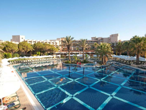 CRYSTAL TAT BEACH GOLF RESORT & SPA