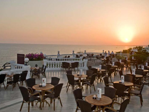 CRYSTAL TAT BEACH GOLF RESORT & SPA