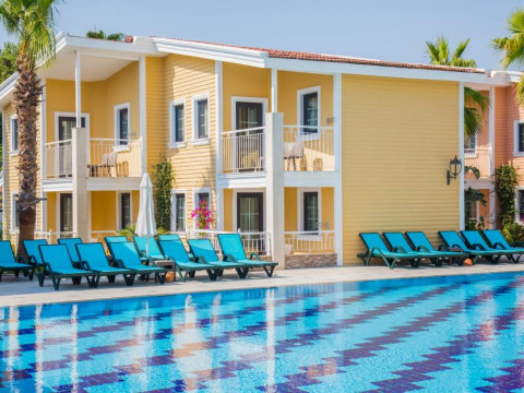 Hotel Crystal World Of Colours Comfort Collection