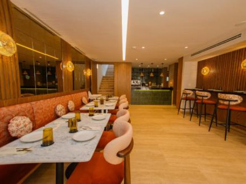 DALLY APART HOTEL