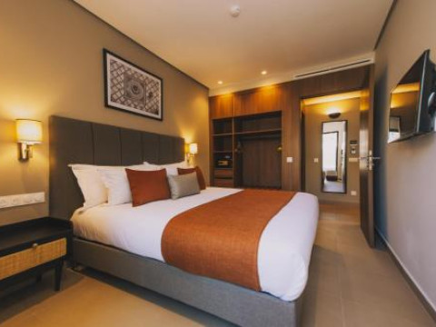 DALLY APART HOTEL