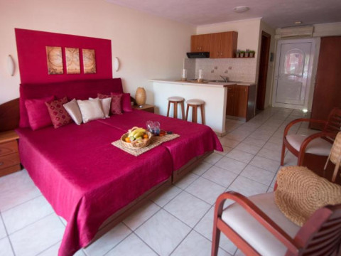 Damia Hotel