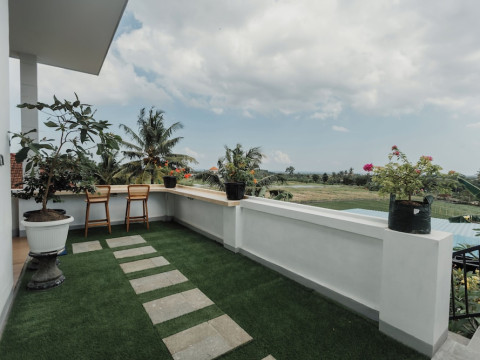 Dana's House
