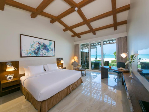 DANAT JEBEL DHANA RESORT