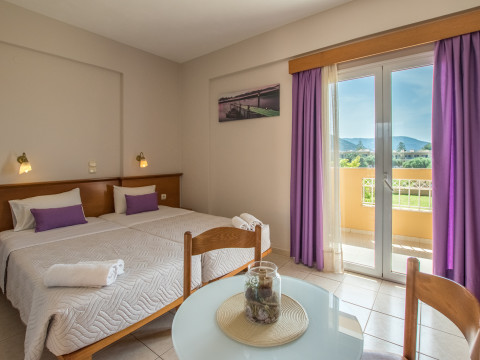 Danelis Studios & Apts