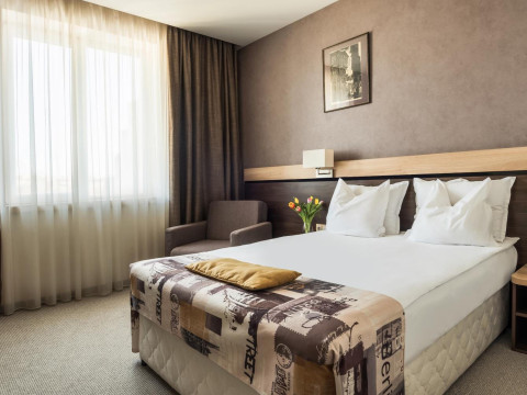 Danube Plaza Hotel