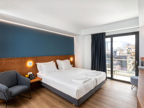DAYS CITY SUITES