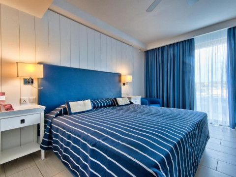 Hotel db Seabank Resort and Spa